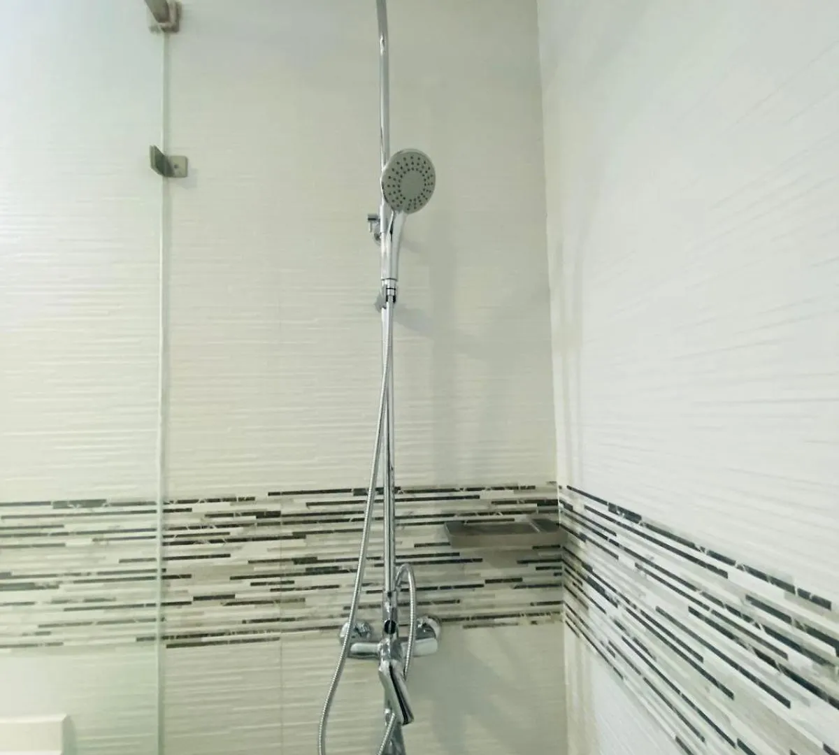 1 Bedroom Condo In Kingston Apartmán