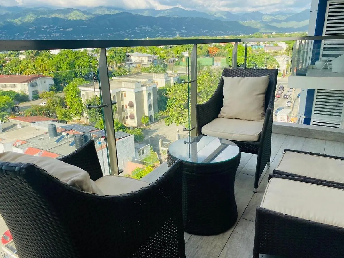 1 Bedroom Condo In Kingston Jamajka