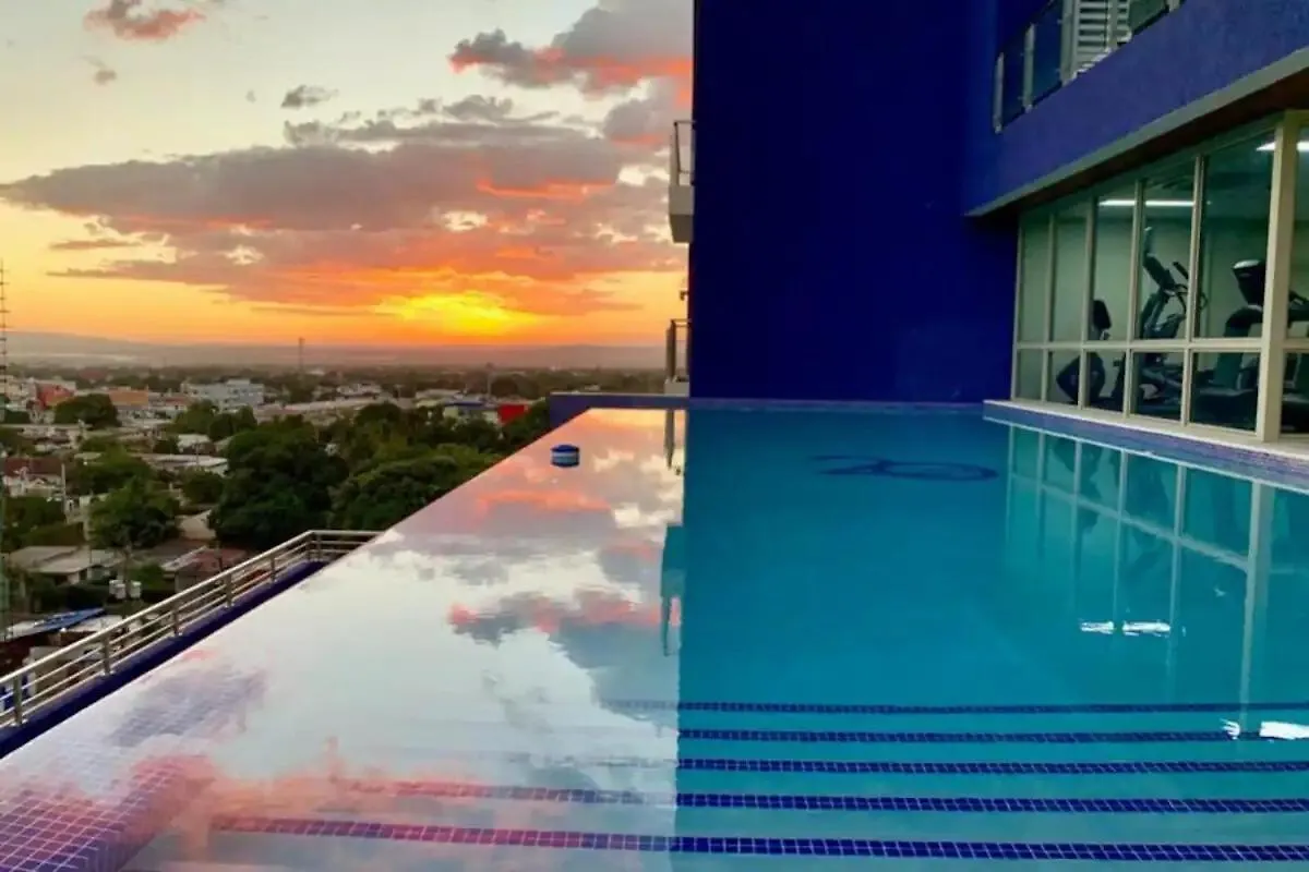 1 Bedroom Condo In Kingston Apartmán